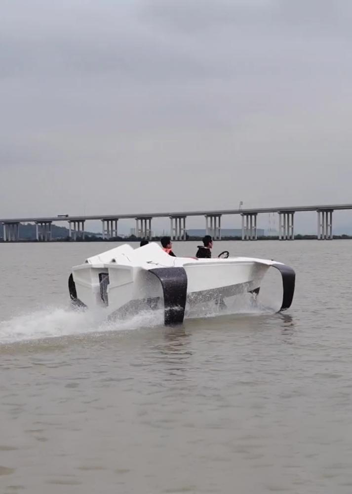 水翼艇船用水下推进器锂电池案例